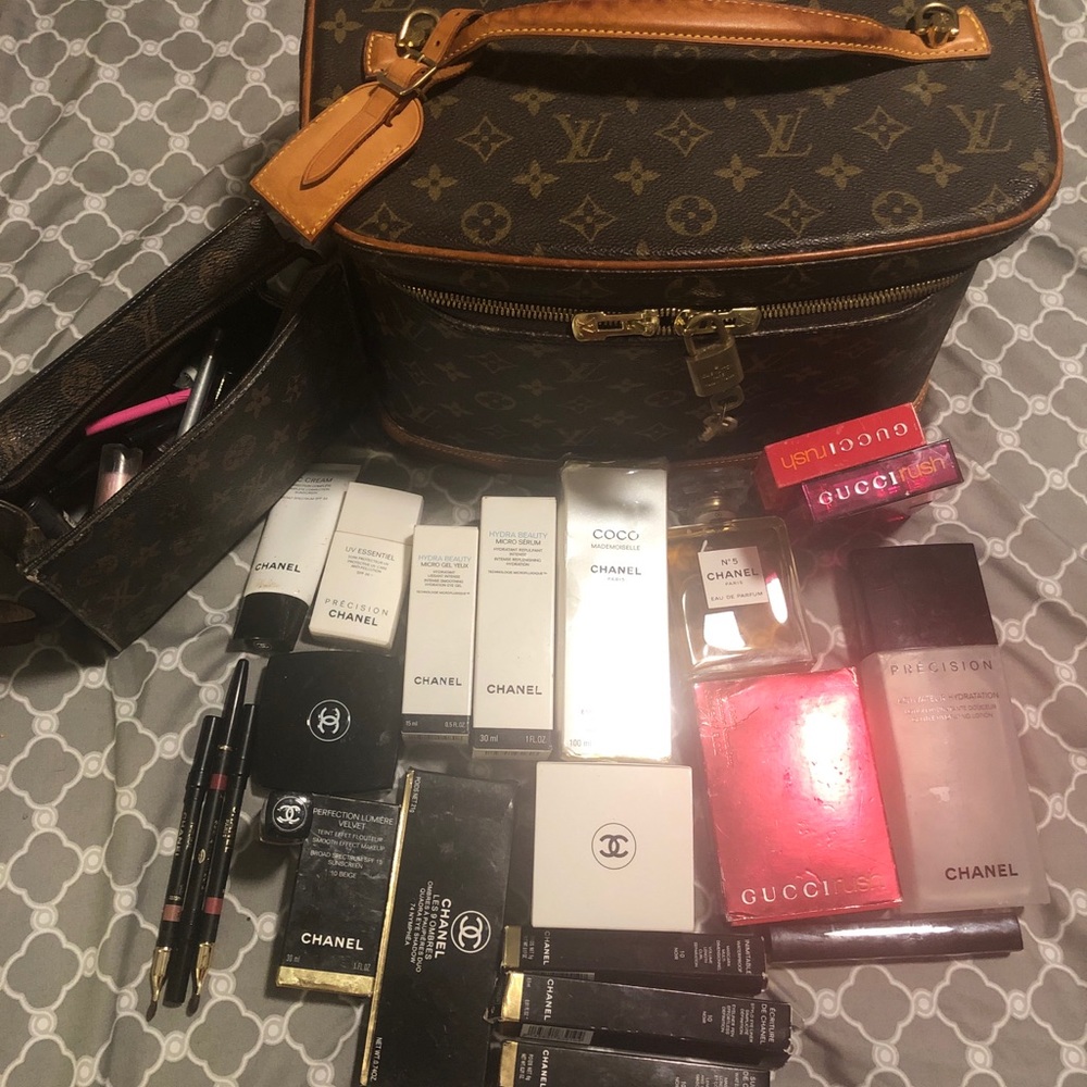 ❤️Just Sharing❤️Chanel MakeUp 💄Lots